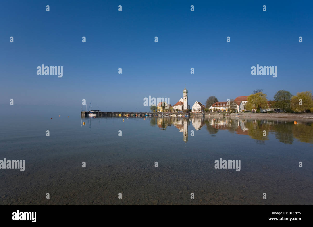 Kirche St. Georg, Boote, Hafen, Wasserburg, Bodensee, Bayern, Deutschland Stockfoto