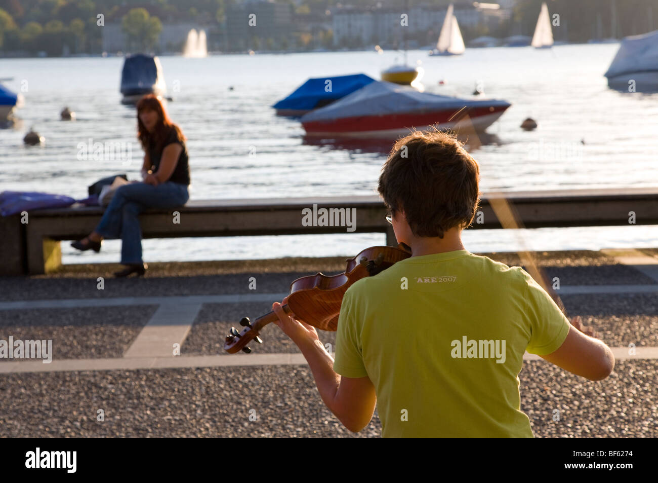 Straßenmusiker, Promenade, Seefeldquai, Zürichsee, Zürich, Schweiz Stockfoto