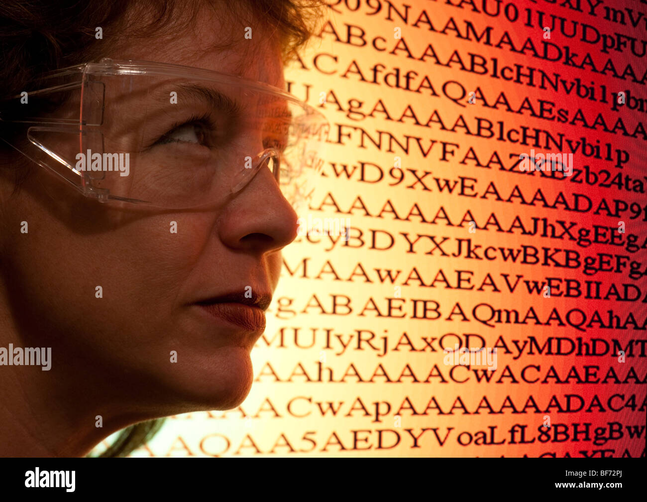 Frau Computer-Techniker Prüfung code Stockfoto