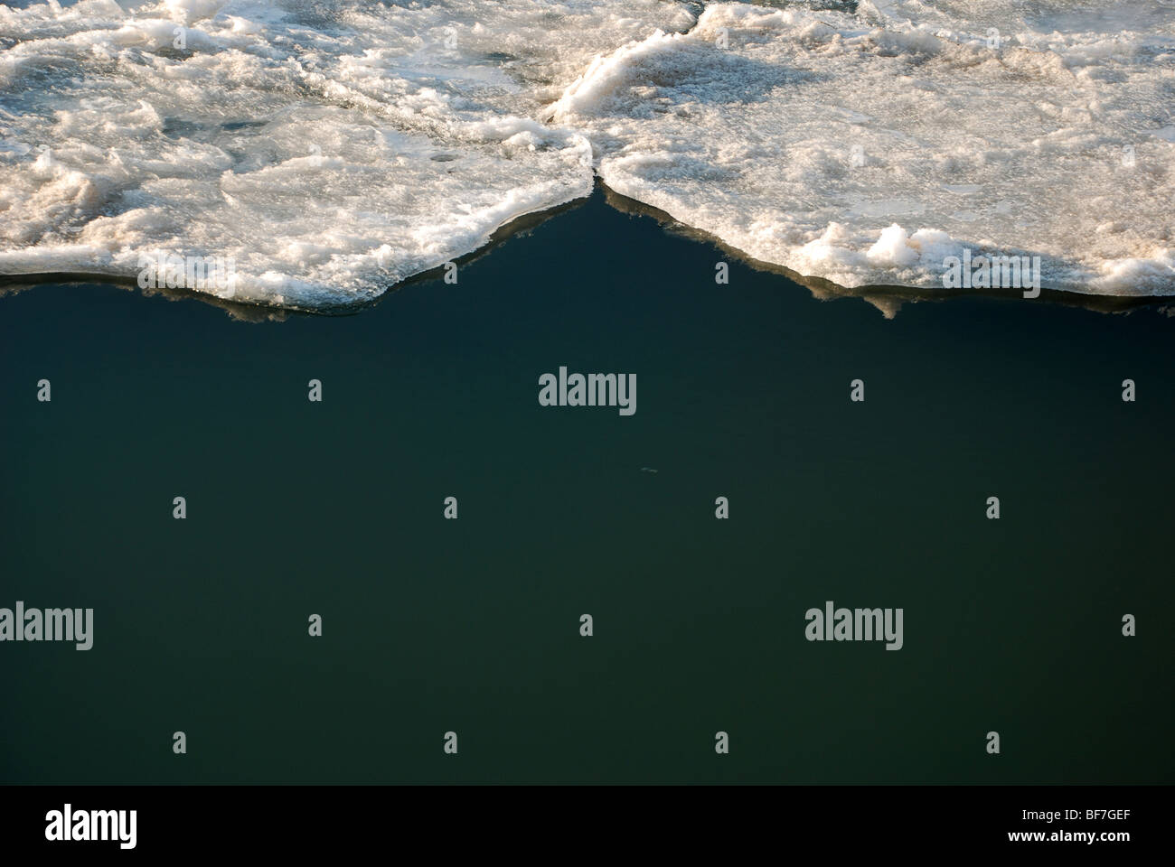 Eis-Drifts auf dem Lake Michigan in der Nähe von Evanston, Illinois Stockfoto