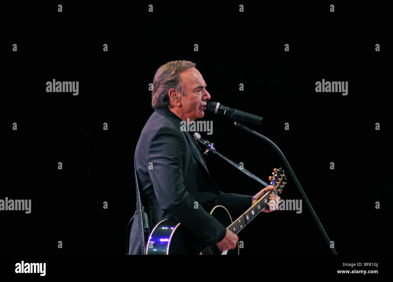 Neil Diamond im Konzert in der MEN Arena Manchester UK Juni 2008 Stockfoto