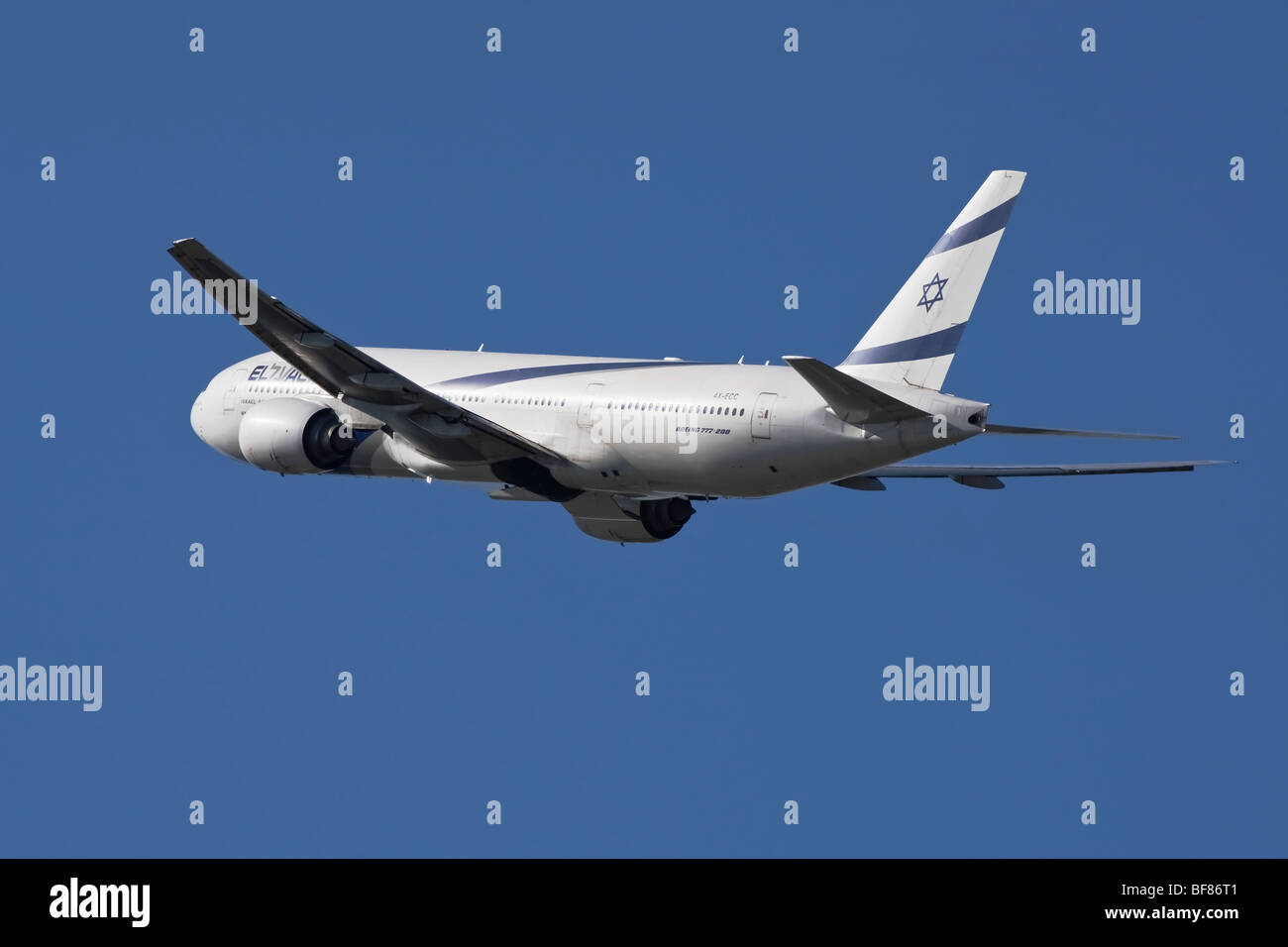 Eine Boeing 777 der Isreali Fluggesellschaft Split bei der Abreise Stockfoto