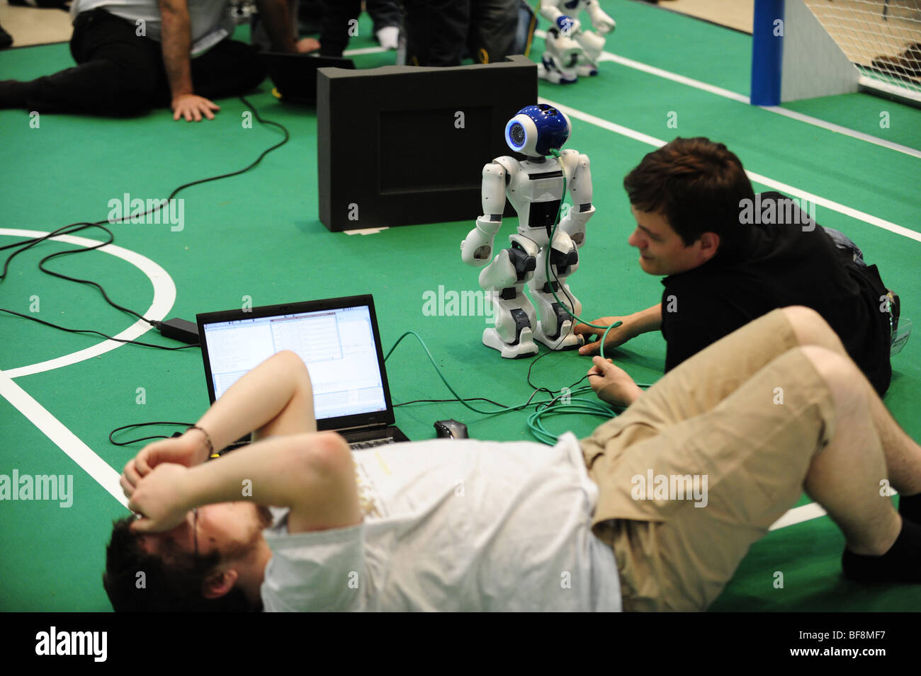 RoboCup 2009, Graz, Roboter-Weltmeisterschaft, Robotik, Humanoid, Nao-Roboter, Mensch-Roboter-Interaktion Stockfoto
