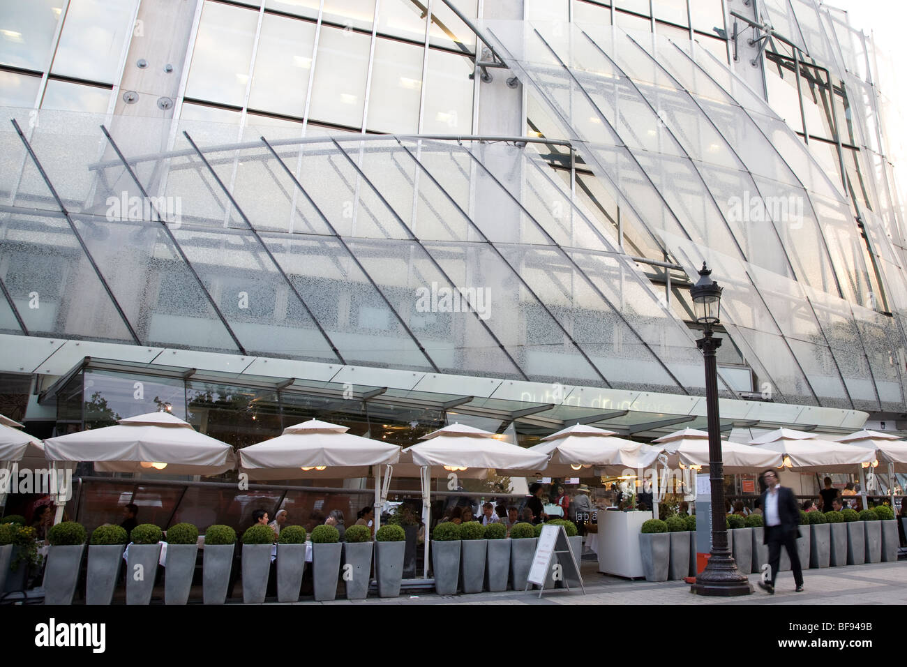 Restaurant, Champs Elysees, Paris, Frankreich Stockfoto