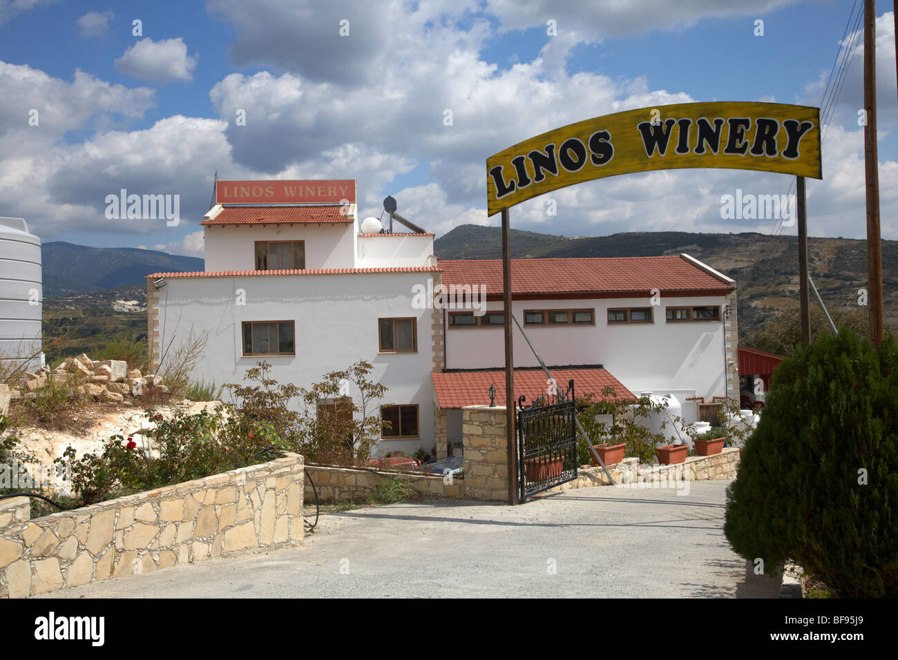 LINOS Weingut familiengeführtes Unternehmen in der Nähe von Omodos Dorf Troodos Wein Region Republik Zypern Europa Stockfoto
