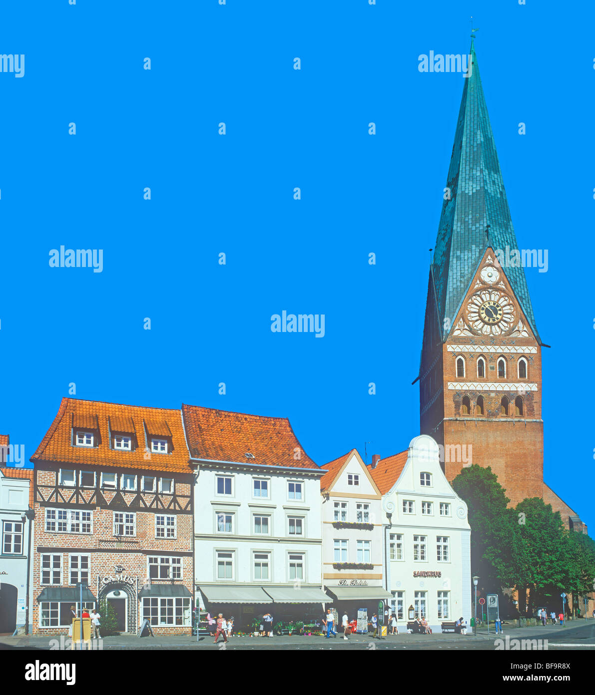 Marktplatz bin Sande mit Johannis-Kirche, Altstadt, Lüneburg, Niedersachsen, Deutschland Stockfoto