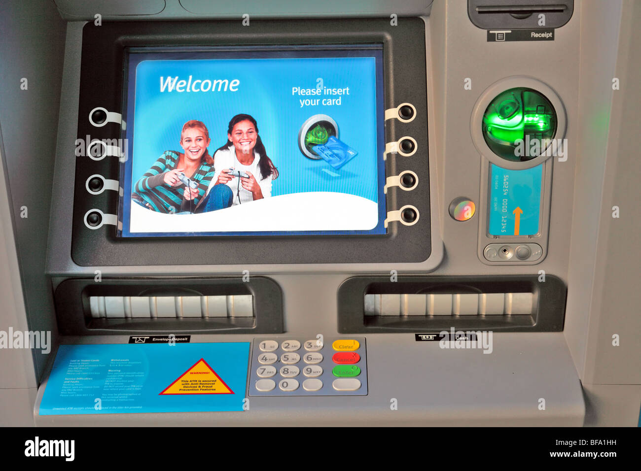Bank-ATM Maschine Bildschirm und Tastatur Stockfoto