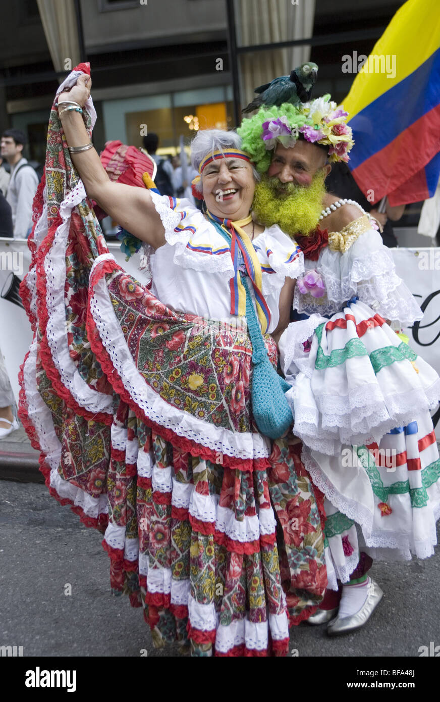 2009: Hispanic Day Parade in New York City, wo Tausende die Kultur ihrer Heimatländer feiern. Stockfoto