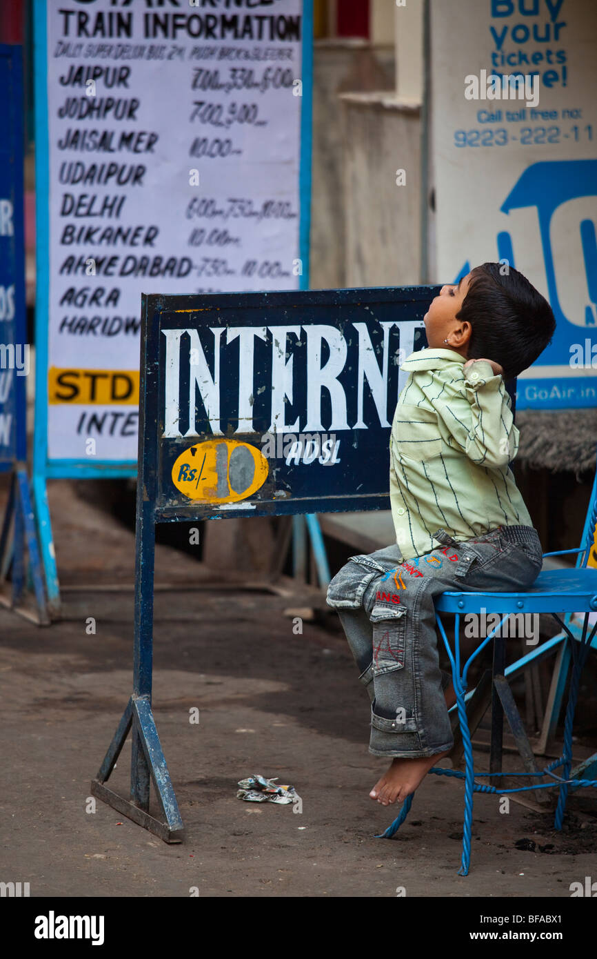 Internet-Café in Pushkar Indien Stockfoto