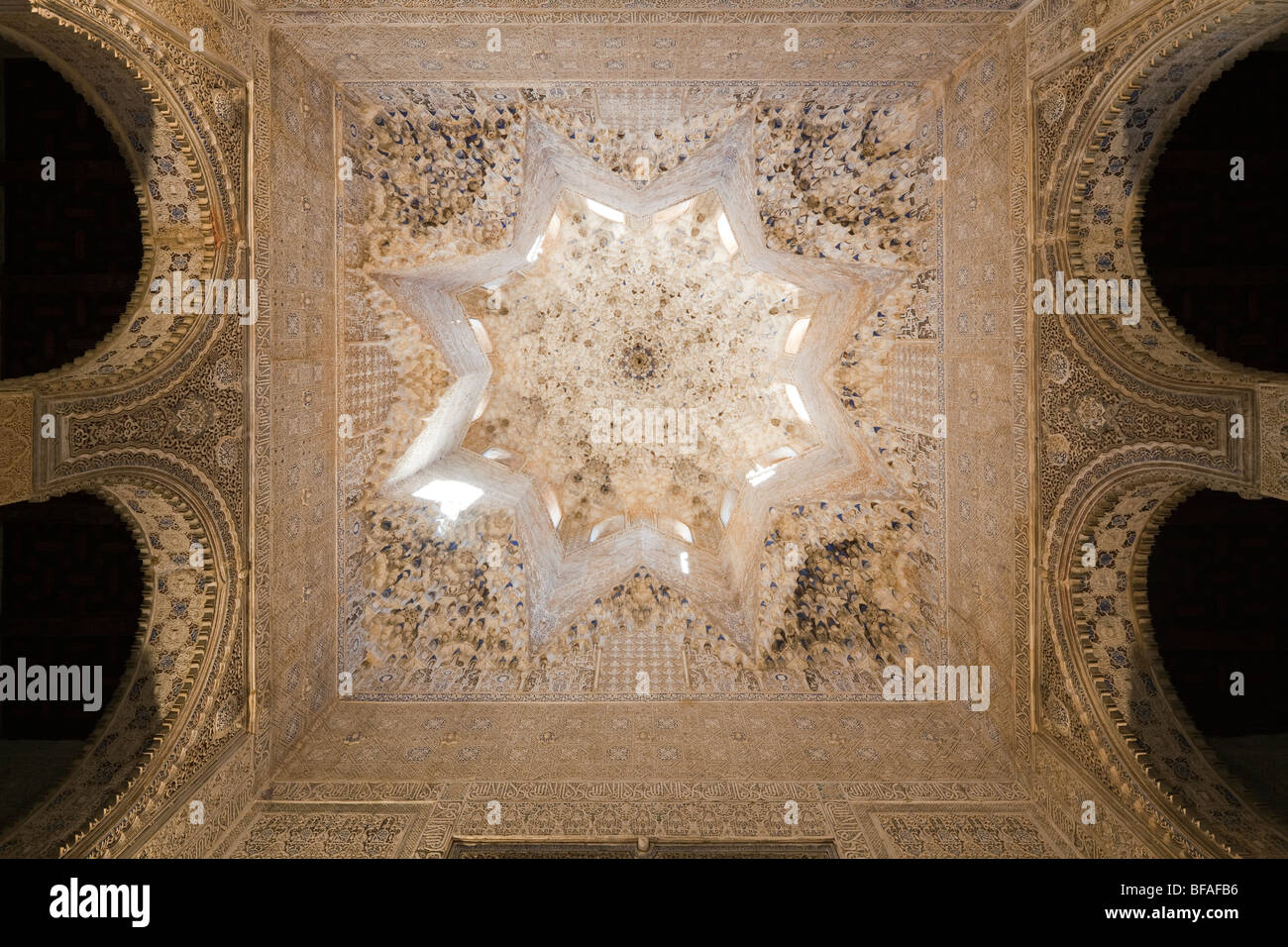 Kuppel, Saal der Abencerrajes, Gericht der Löwen, Alhambra, Granada, Spanien Stockfoto