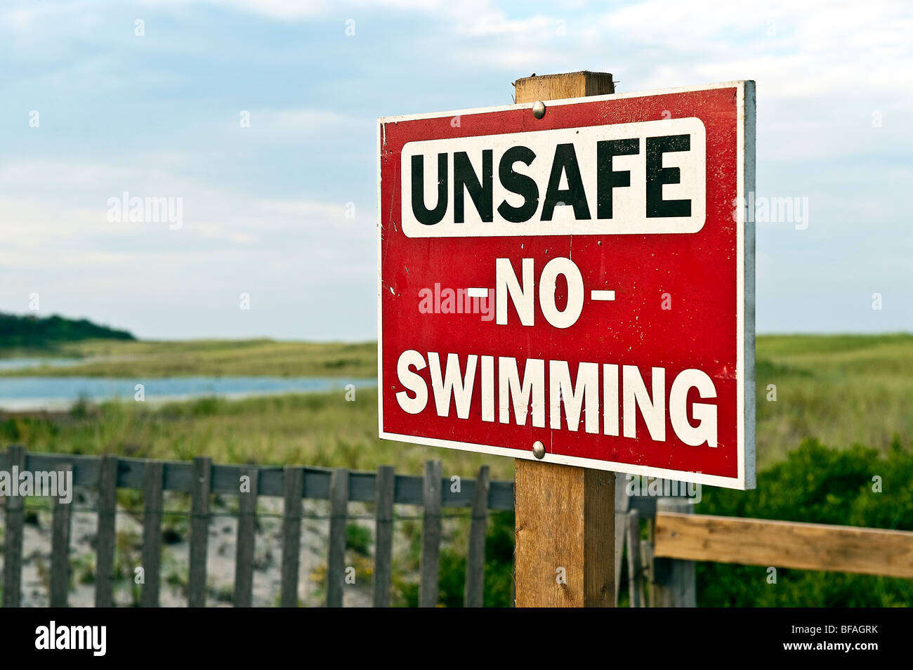 Warnsignal für unsichere Strand Nauset Strand, Orleans, Cape Cod, Massachusetts, USA Stockfoto