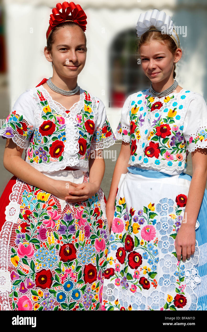 Kleidung traditionelle ungarische Ukrainische traditionelle