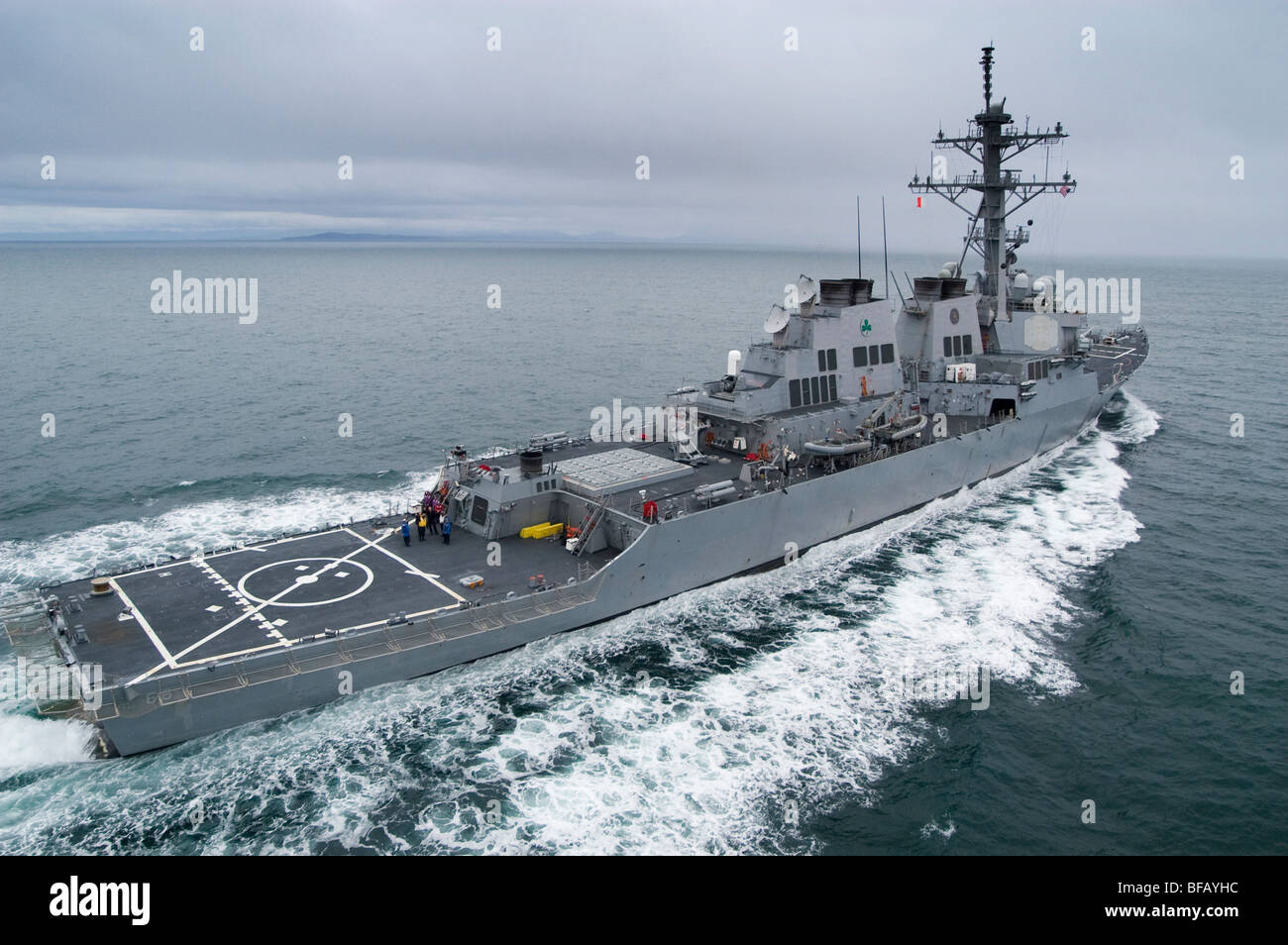 USS The Sullivans vor der Westküste Schottlands Stockfoto
