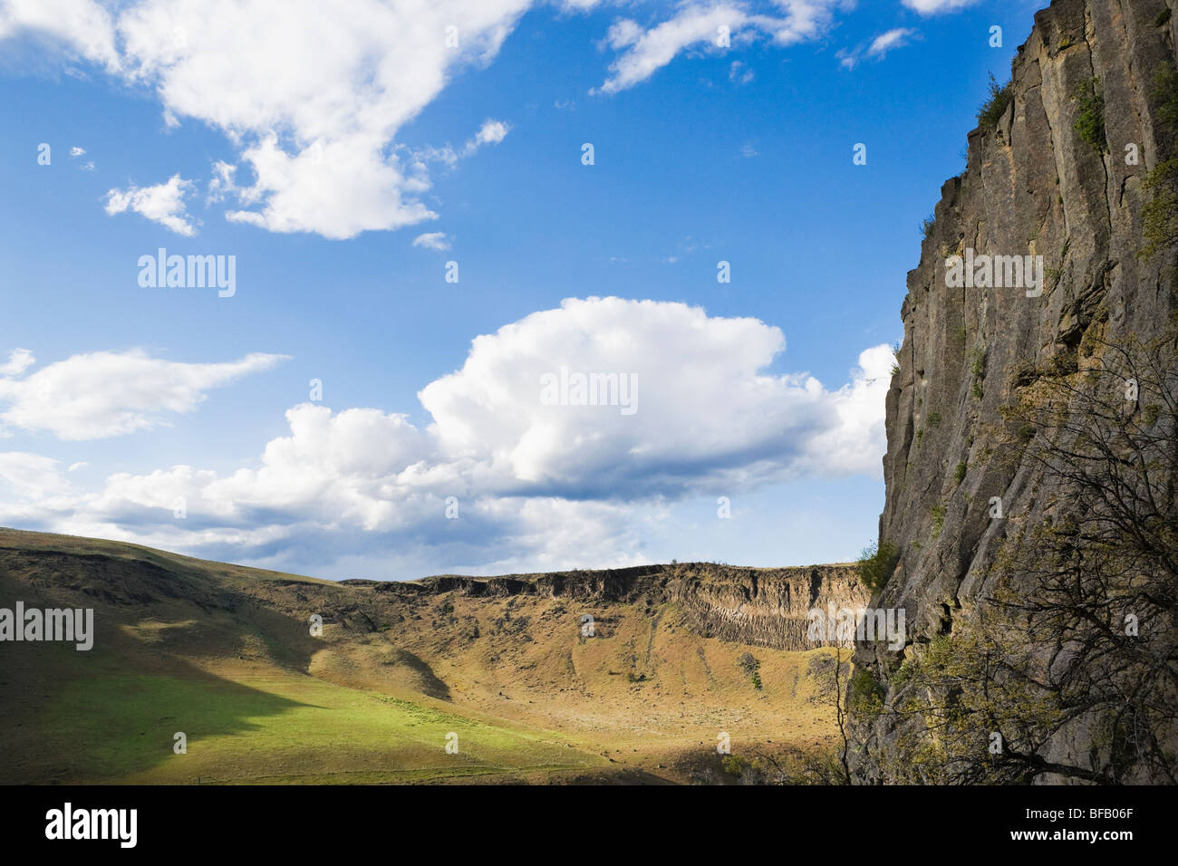 Blick auf den Tieton-River-Canyon im östlichen Washington, USA. Stockfoto