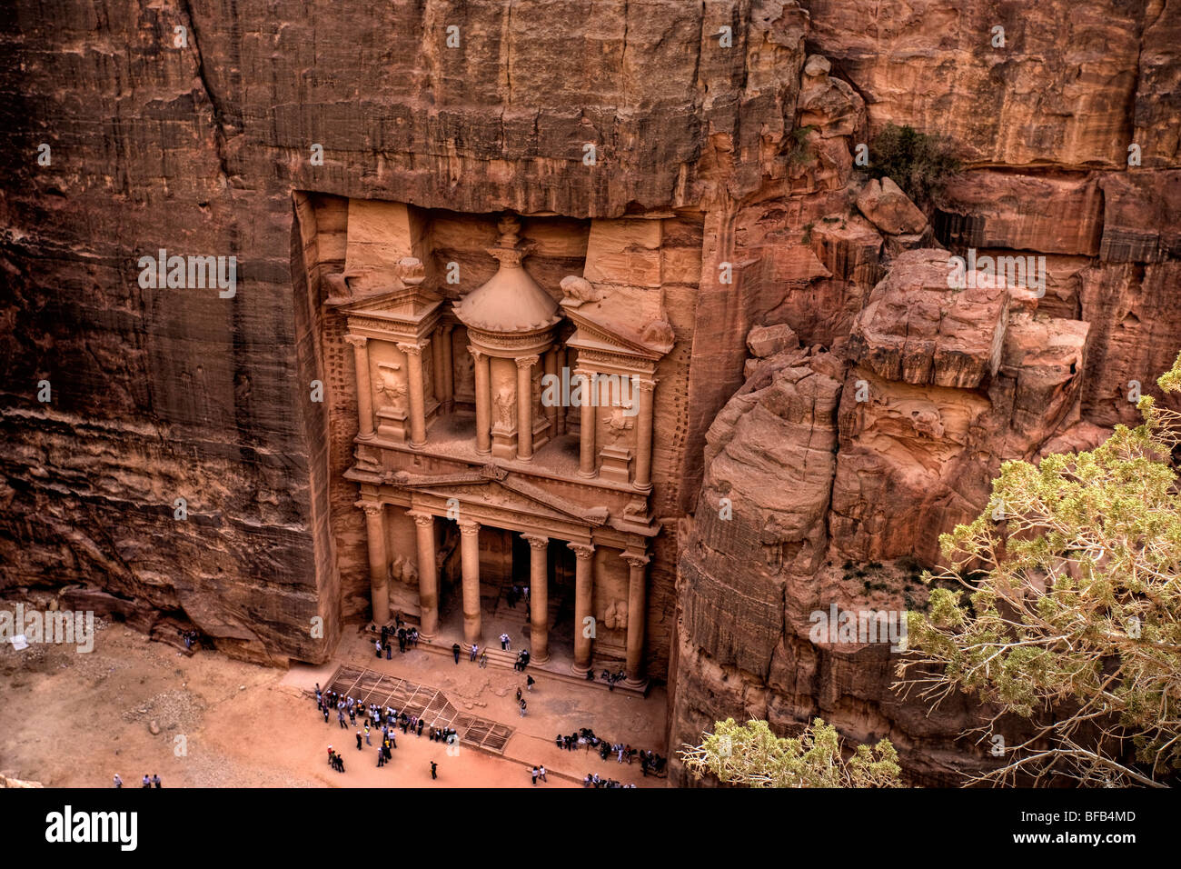Blick auf die Treasury, Al-Khazneh, von oben Petra, Jordanien Stockfoto