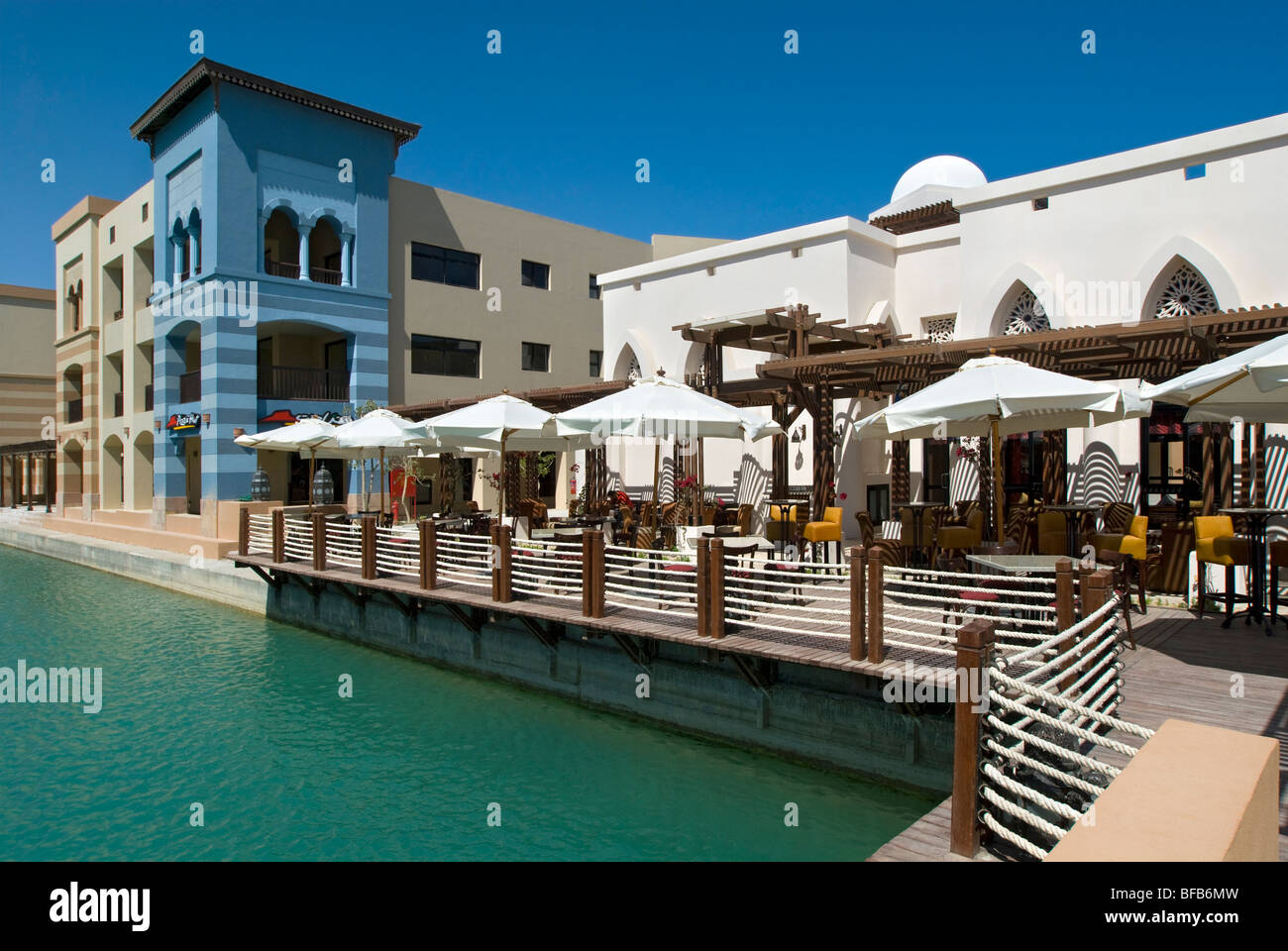 Waterfront Café und Restaurant an der Corniche in Port Ghalib Marina "Rotes Meer" Ägypten "Nordafrika" Stockfoto