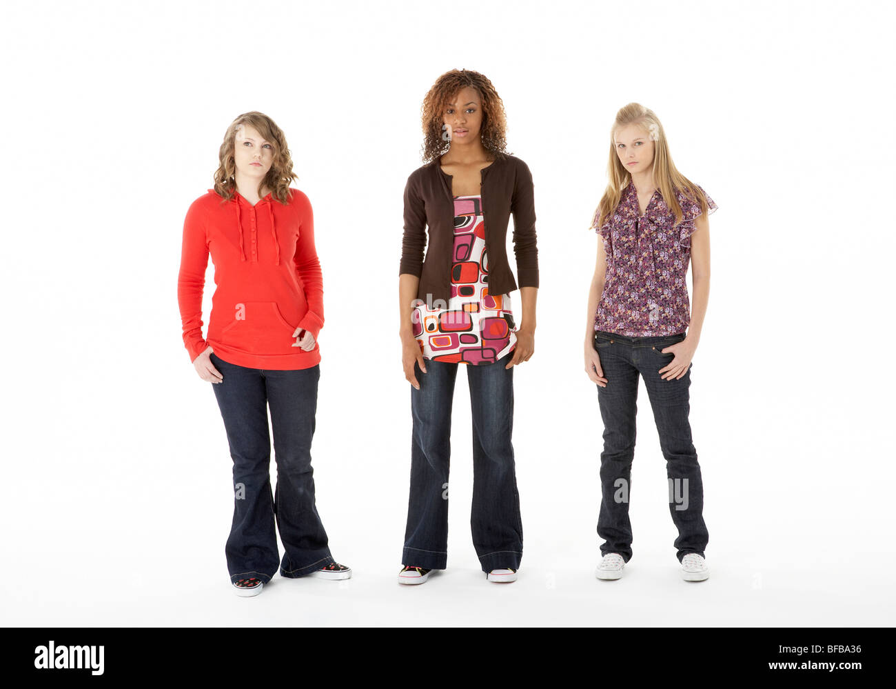 Full Length Portrait der drei Mädchen im Teenageralter Stockfoto