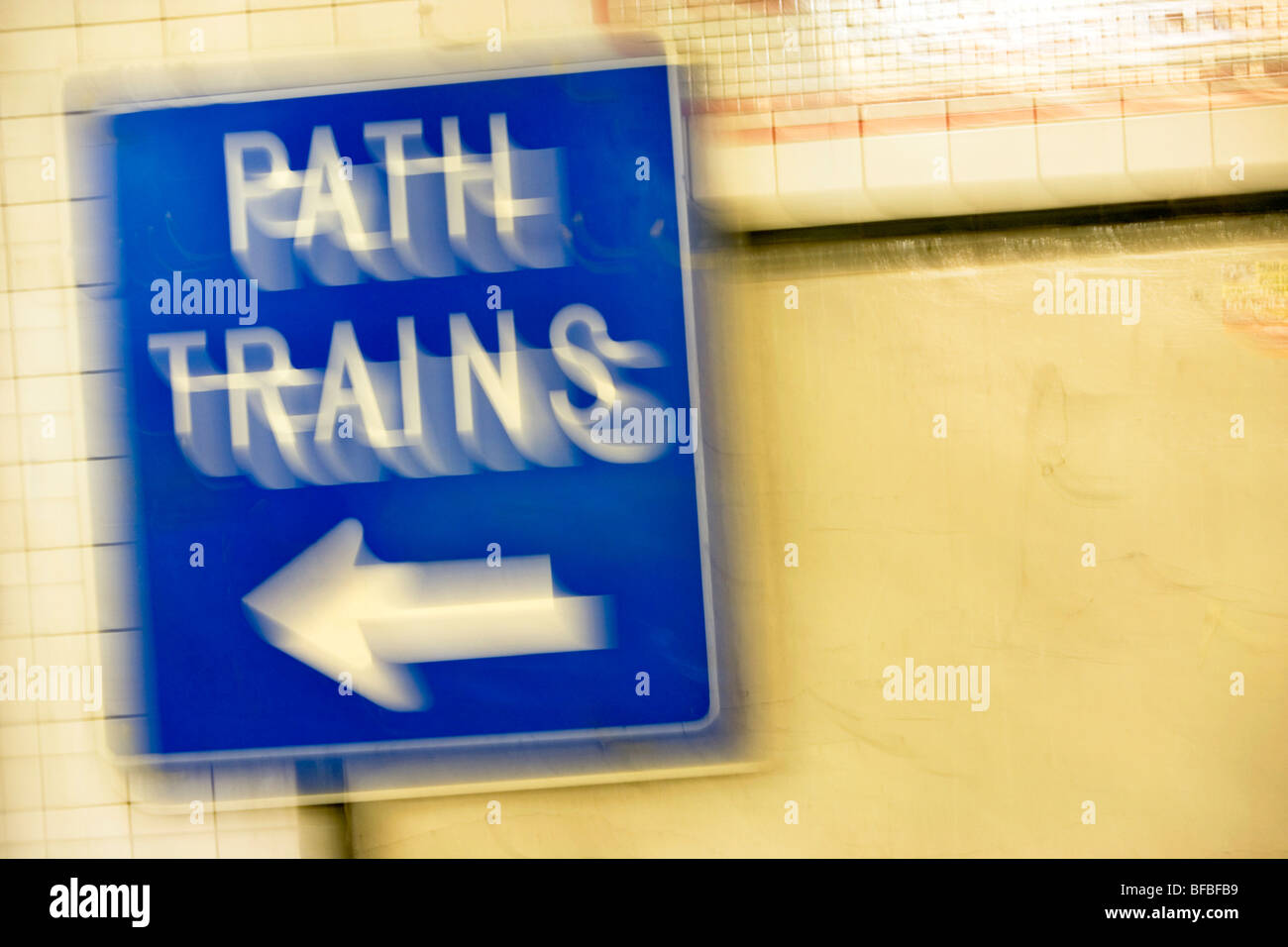 Pfad-Zug U-Bahn-Zeichen Stockfoto Pfad-Zug U-Bahn-Zeichen Stockfoto