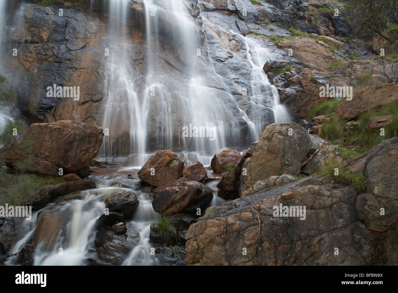 Wasserfall in den australischen Busch Stockfoto