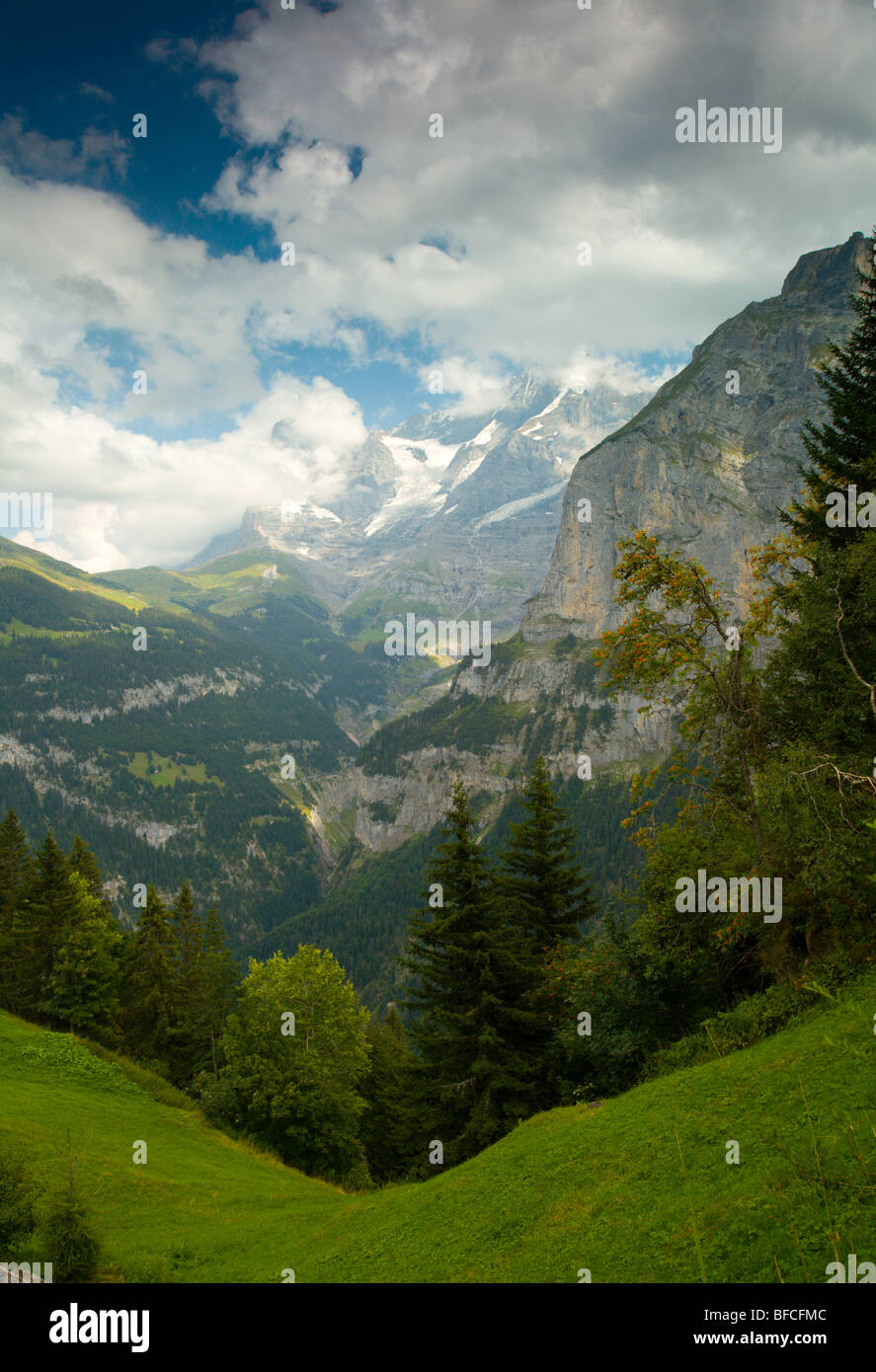 Blick auf den Berg Jungfrau von Mürren Ski Resort Stockfoto