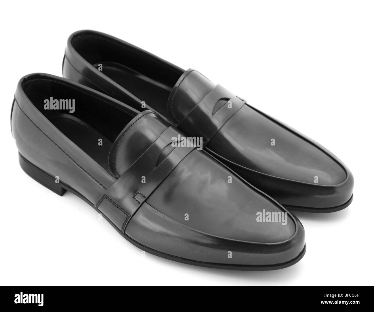 Schwarze Männer Schuhe Detail auf weißem Hintergrund Stockfoto