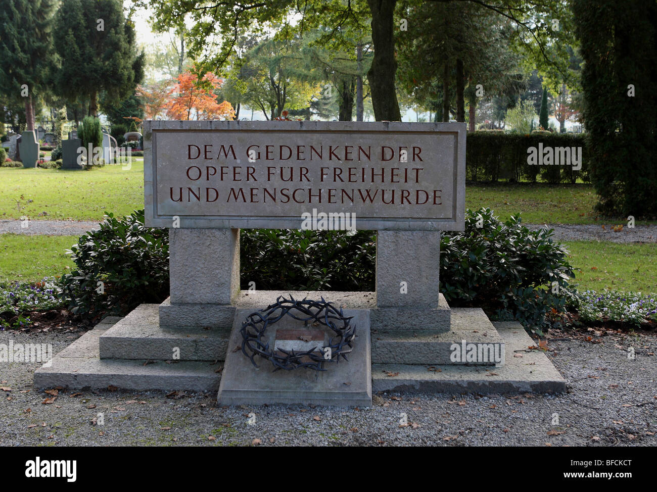 Gedenkstein am städtischen Friedhof in Salzburg, Österreich Stockfoto