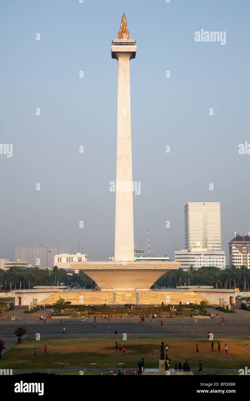 Die Monumen Nasional (oder Tugu Monas, das Nationaldenkmal Turm) in Jakarta, Indonesien Stockfoto