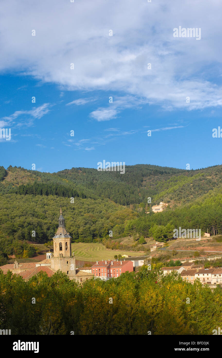 Yuso Kloster und das Kloster Suso im Hintergrund. San Millan De La Cogolla, La Rioja. Spanien Stockfoto