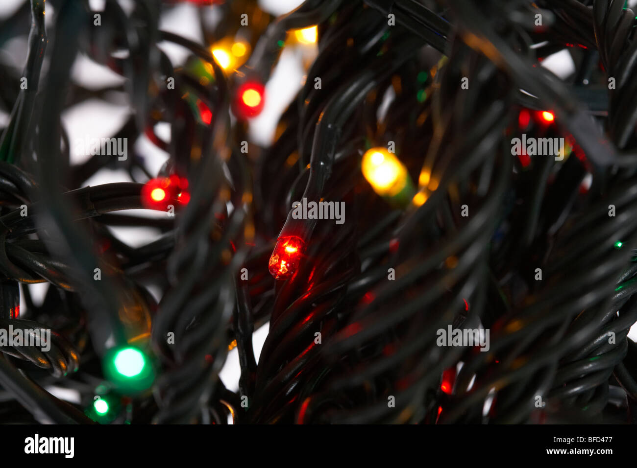 niedrige Energie führte Weihnachten Lichterketten nahe Detail eingeschaltet Stockfoto