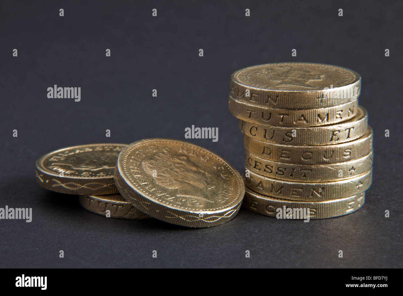 Zehn Pfund in Münzen Stockfoto