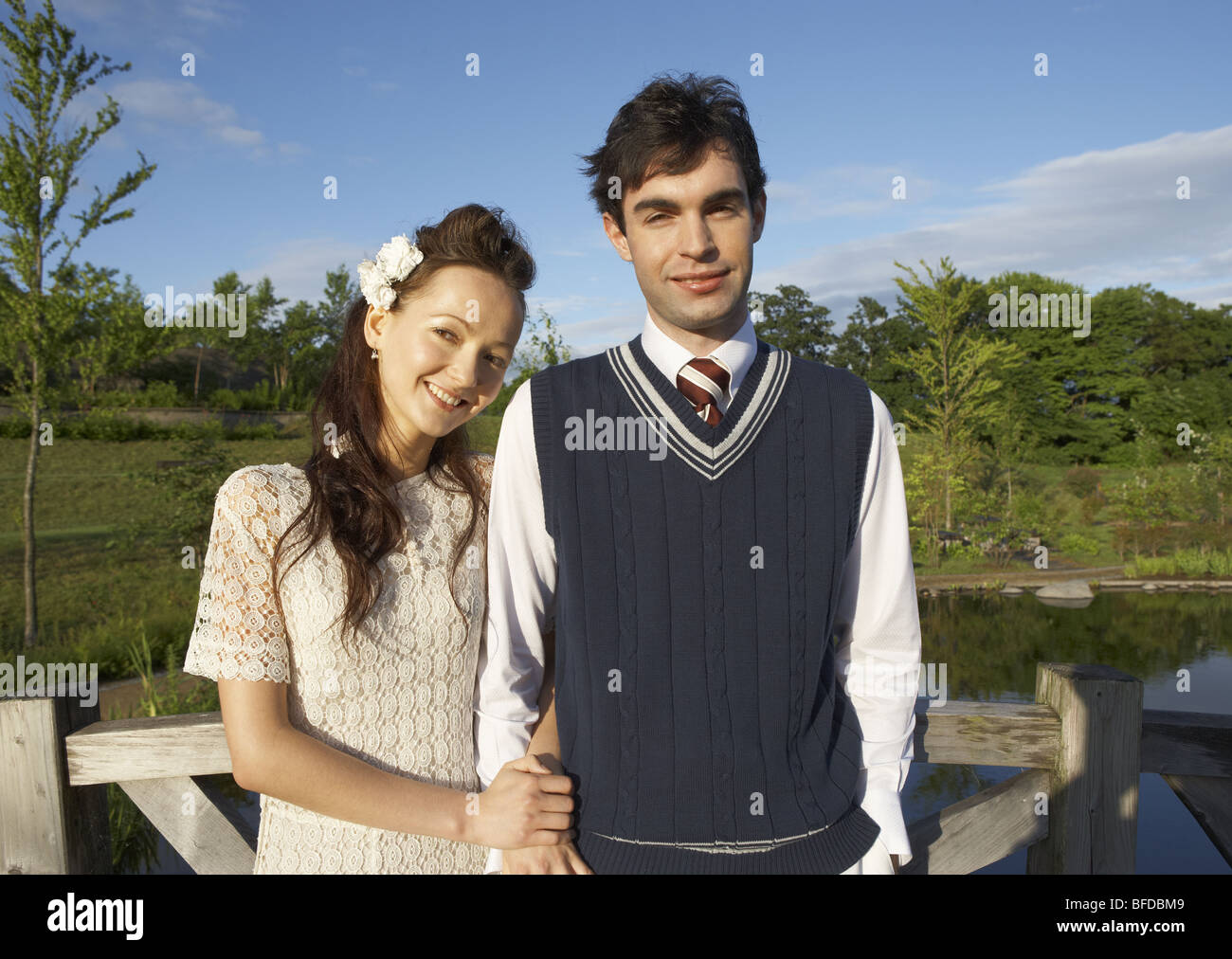 Mann und Frau Gelenkarme Stockfoto