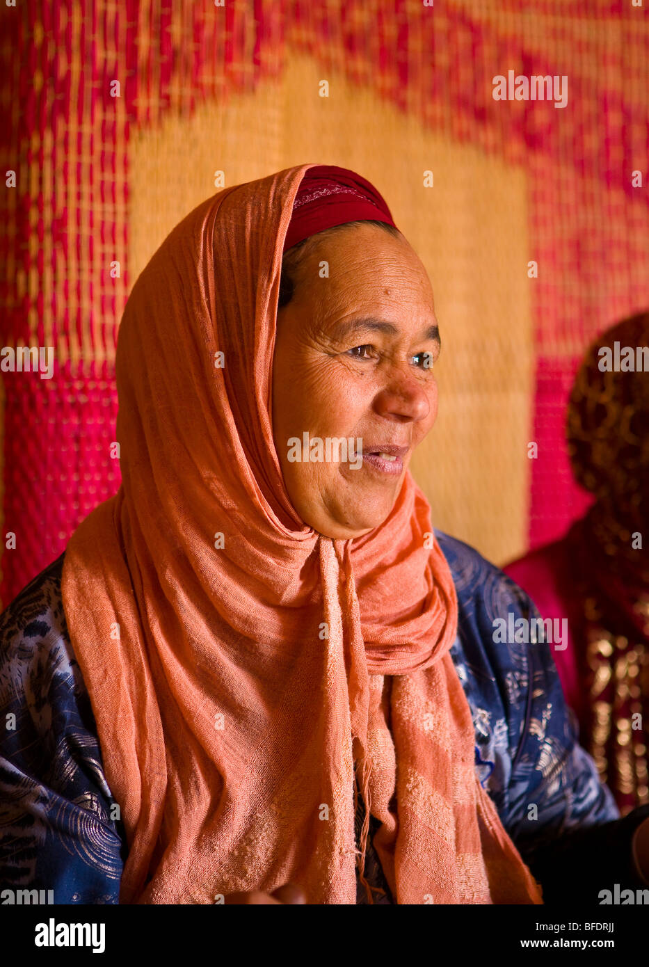 Marokko - Berber Frau am Frauen Arganöl kooperativ im Atlas-Gebirge. Stockfoto