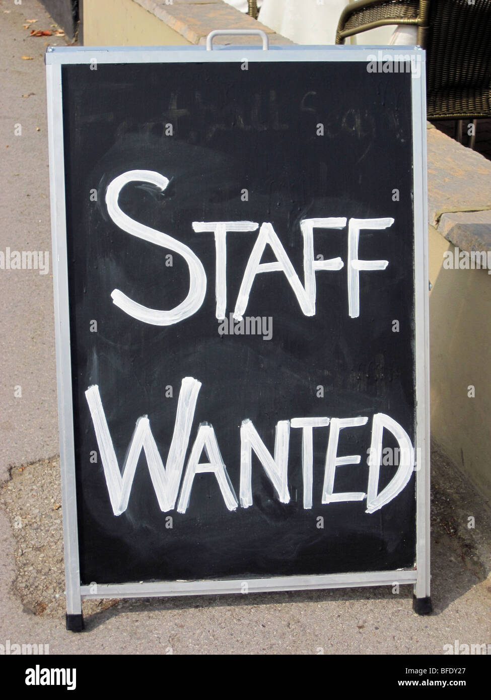 Mitarbeiter gesucht Schild Werbung jobs Stockfoto