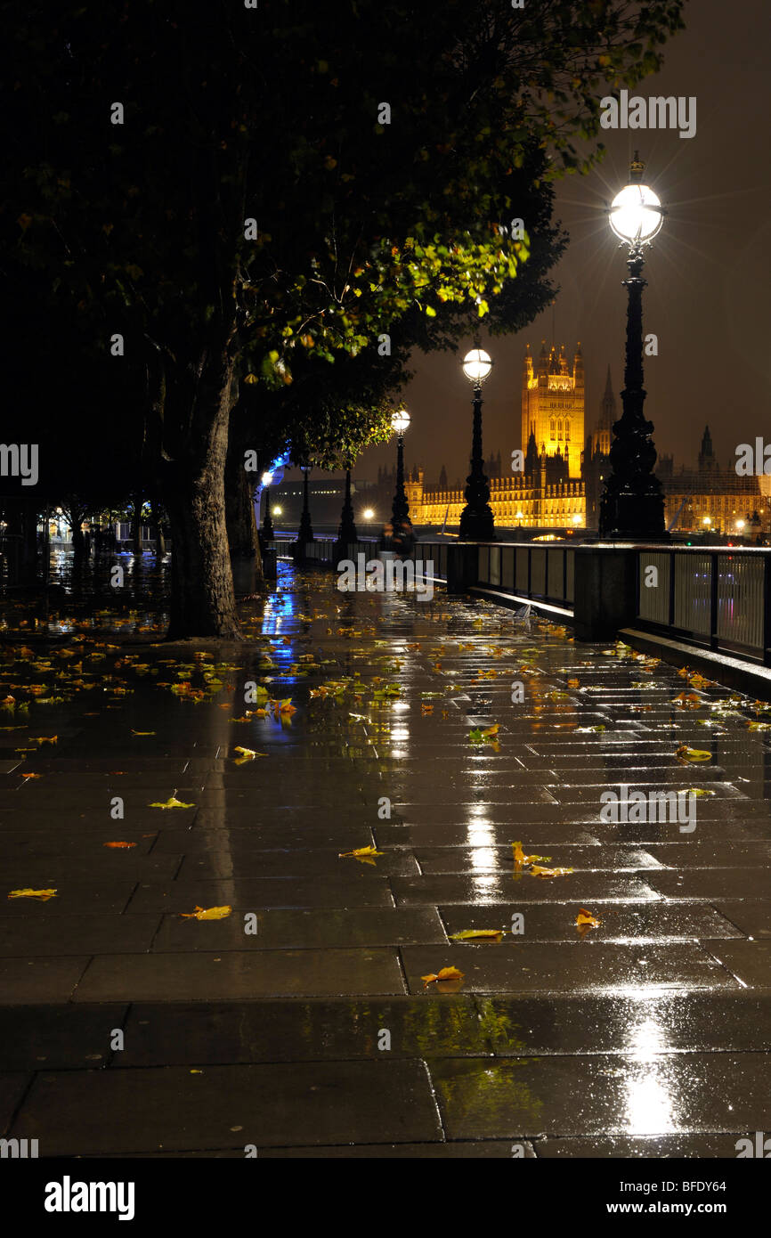 Riverside Walk, South Bank, Westminster, London, England, Vereinigtes Königreich. Stockfoto