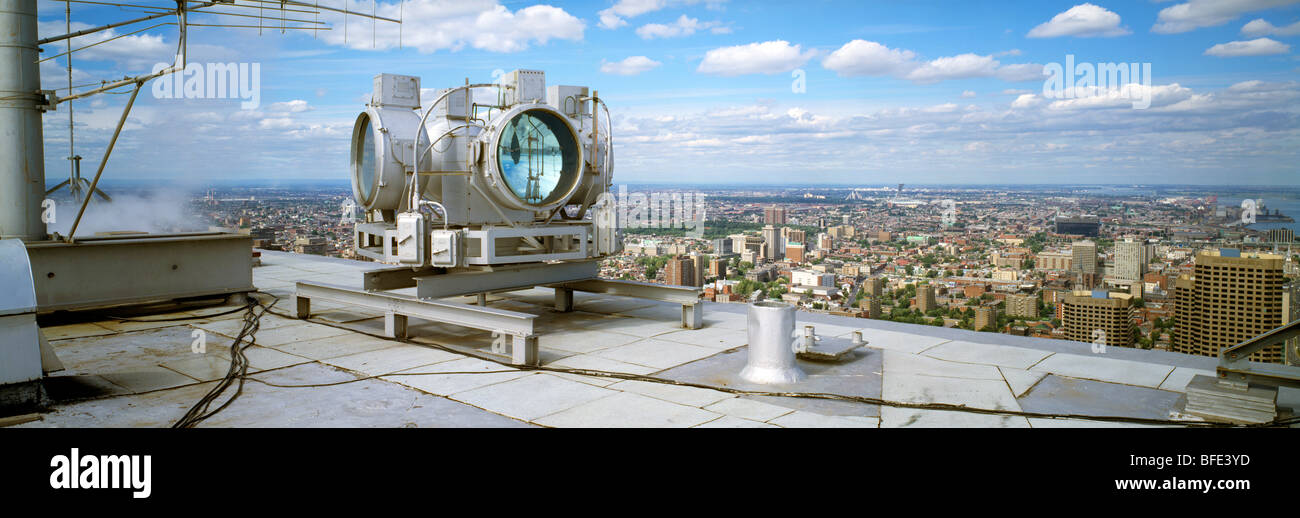 High-Power rund Scheinwerfer auf dem Dach des Place Ville Marie, Montreal, Quebec, Kanada Stockfoto