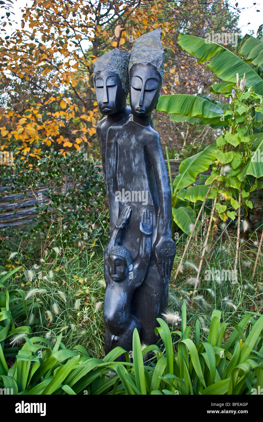 London; Horniman Gärten, Forest Hill; Die afrikanischen Garten; Familie, von Gedion Nyanhongo; Oktober 2OO9 Stockfoto
