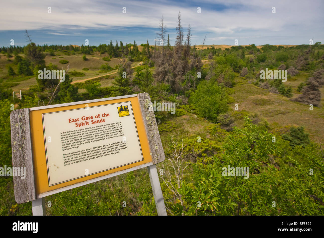 Informierende Zeichen am Osttor des Geistes Sands Trail, Fichte Woods Provincial Park, Manitoba, Kanada Stockfoto