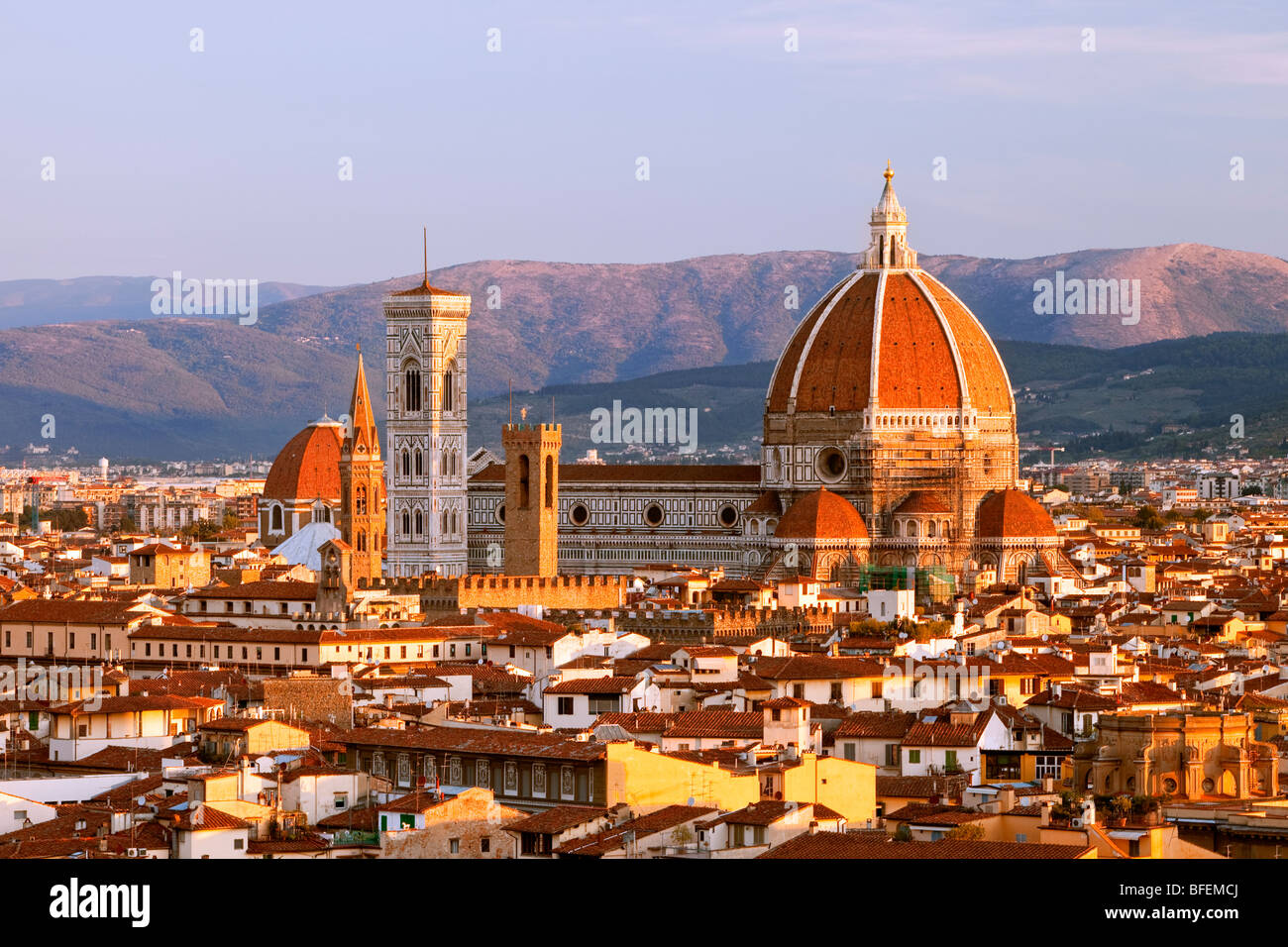 Dom - Santa Maria del Fiore, angesehen vom Piazzale Michelangelo in Florenz Toskana Italien Stockfoto