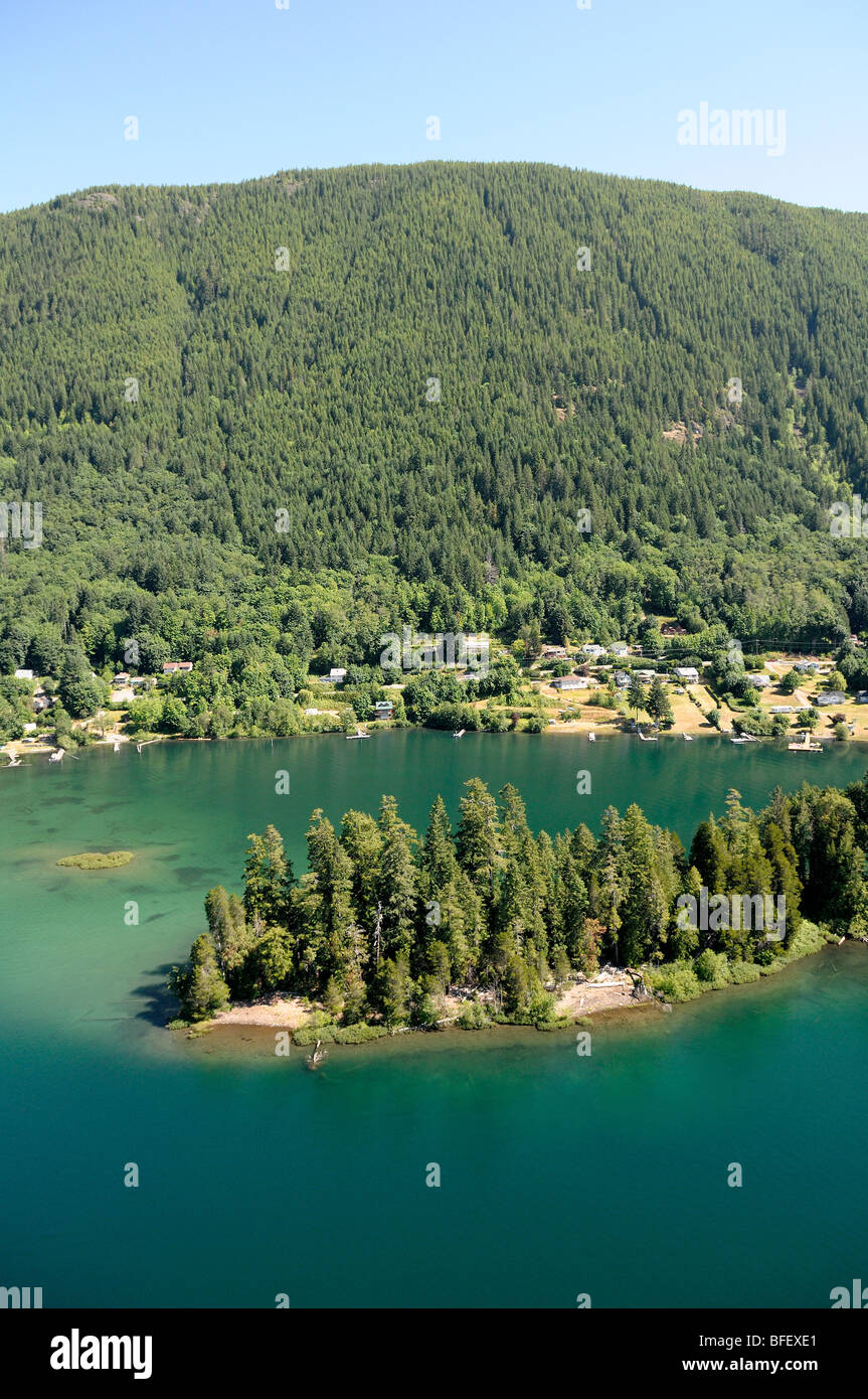 Luftaufnahme des Youbou, Lake Cowichan, Vancouver Island, British Columbia, Kanada. Stockfoto