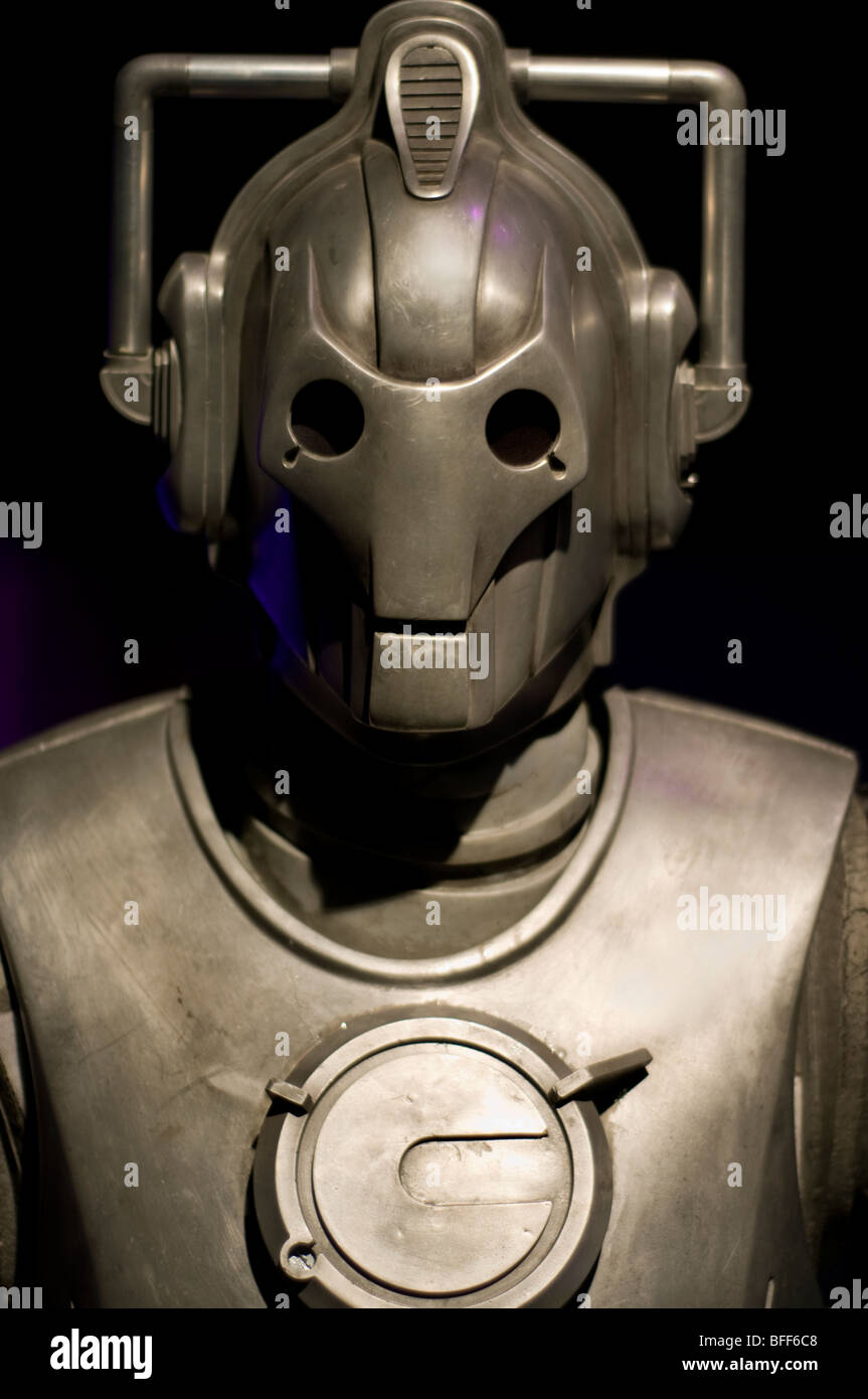 Eine Figur deute auf die Dr Who-Ausstellung bei Lands End in Cornwall, England Stockfoto