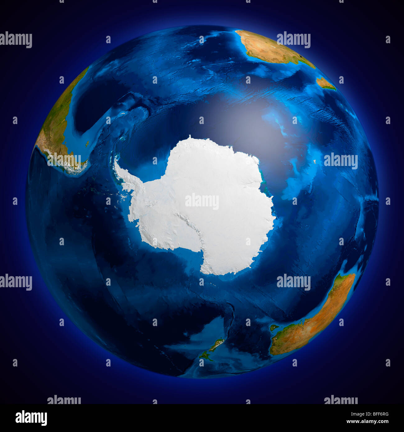 Blick auf die Erdkugel aus dem Weltraum zeigt die antarktische region Stockfoto