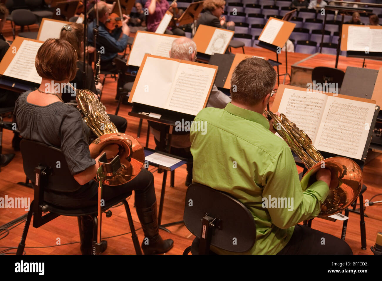 Horn orchestra Fotos und Bildmaterial in hoher Auflösung Alamy