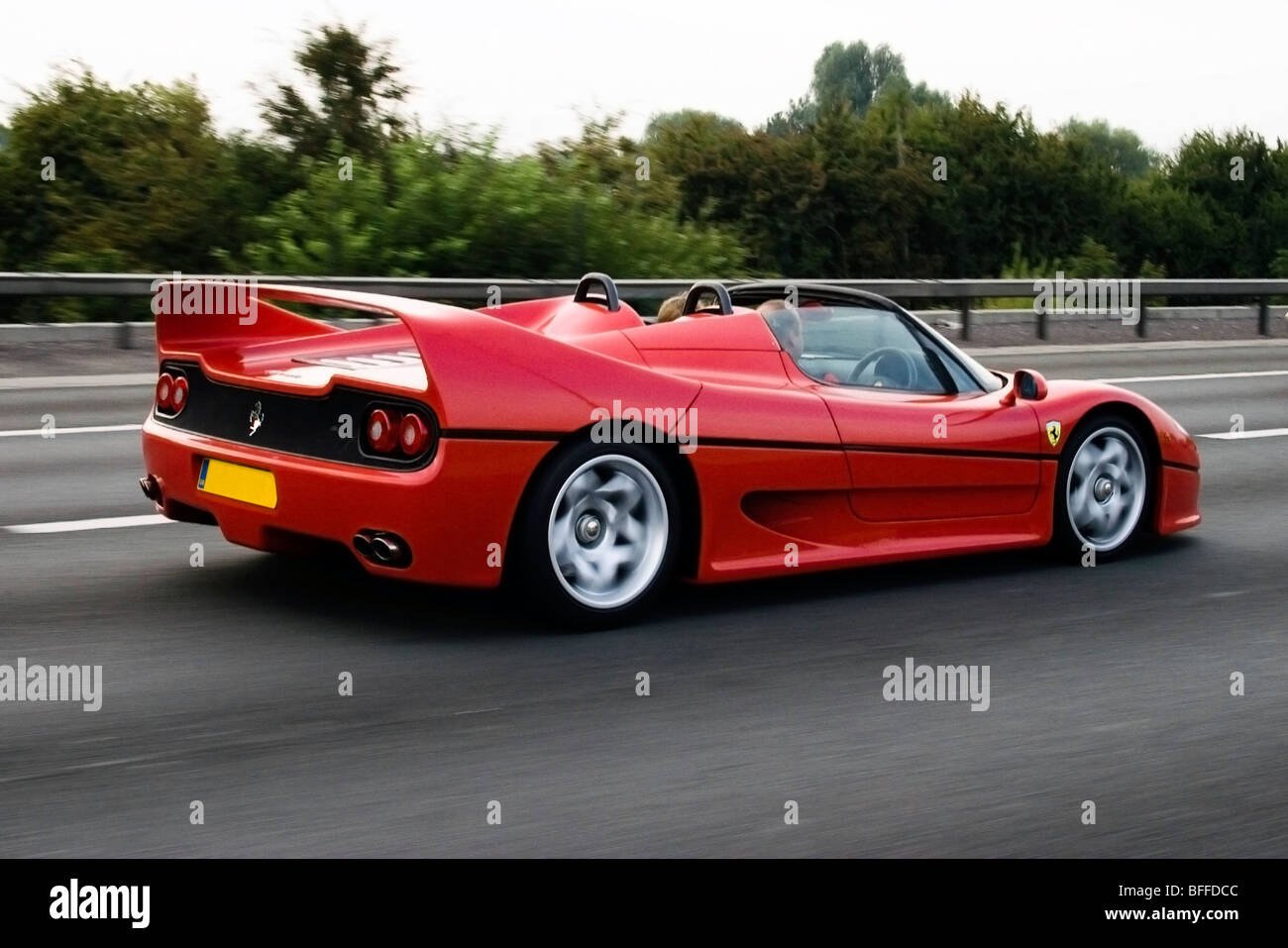 Roter Ferrari F50 Supersportwagen Stockfoto