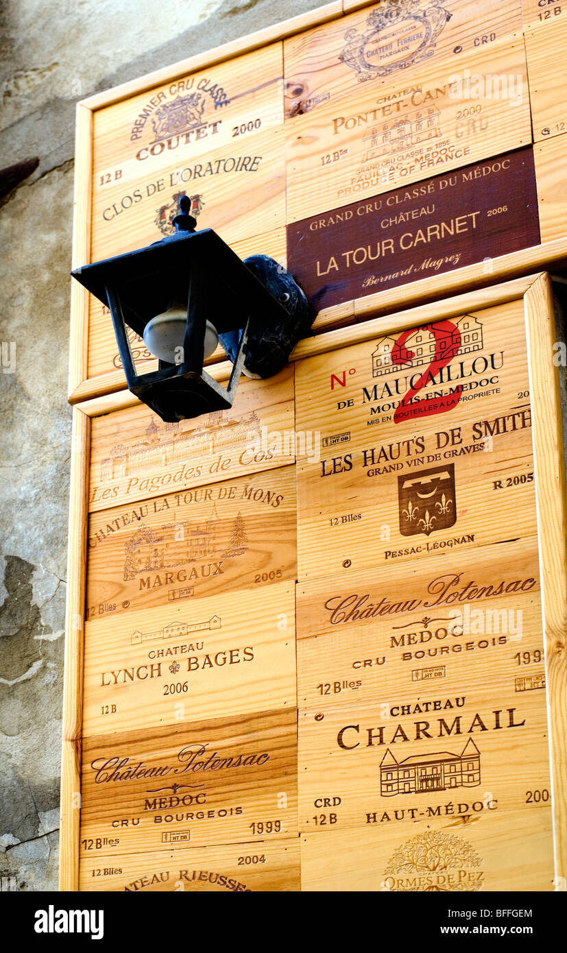 Lackierte Bordeaux Wein-Box endet, St. Emilion, Südwest-Frankreich, Europa Stockfoto