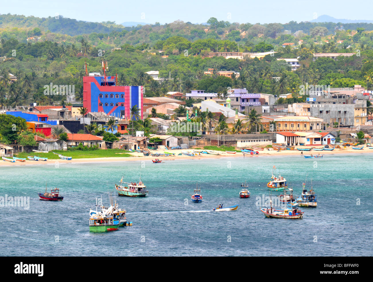 Sri Lanka, Blick auf den Hafen der Stadt Trinco, Sri Lanka