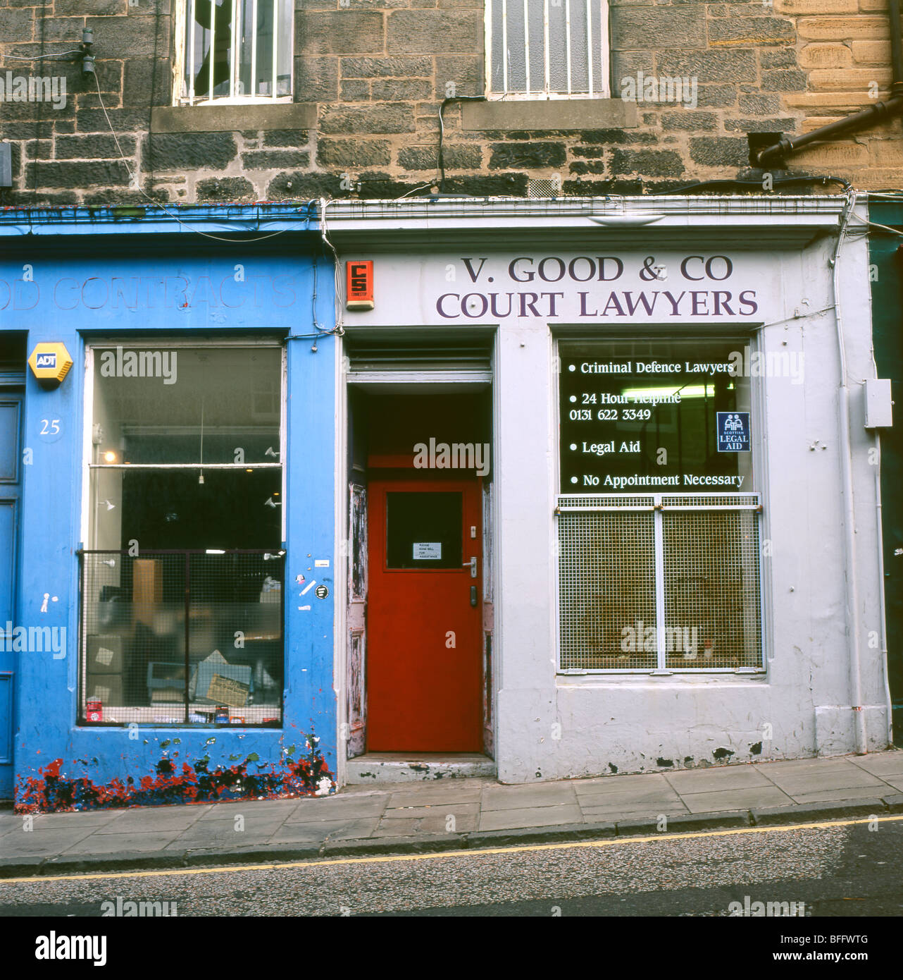 V. Good & Co Court Criminal Defense Lawyers Shop in Candlemaker Row, Edinburgh Schottland Großbritannien Großbritannien KATHY DEWITT Stockfoto
