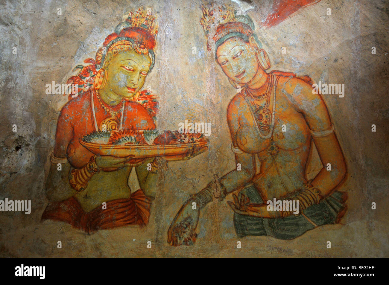 Sigriya Wandmalereien, Sri Lanka, Wandbild von Asparas oder weibliche Geister an Sigriya Felsenfestung, Sri Lanka Stockfoto