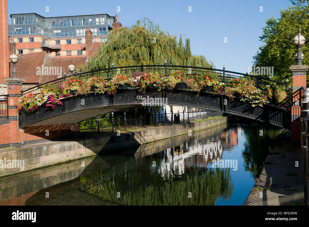 Brücke über den Fluss Witham in der historischen Stadt Lincoln Lincolnshire Vereinigtes Königreich Stockfoto