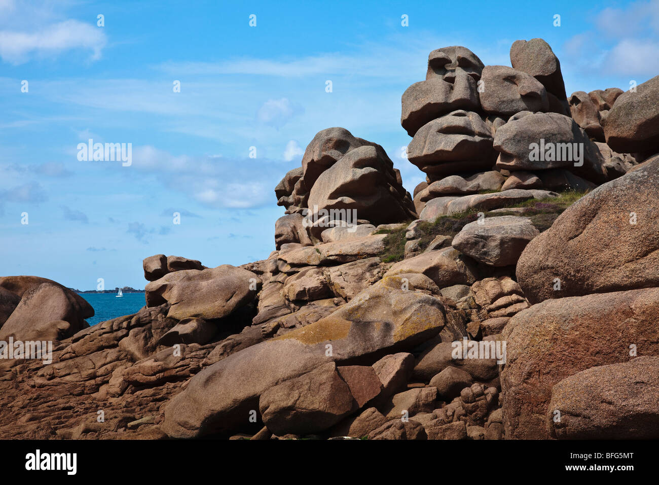 Rosa Granit Küste (Côte de Granit Rose), Côte d ' Armor, Bretagne, Frankreich Stockfoto