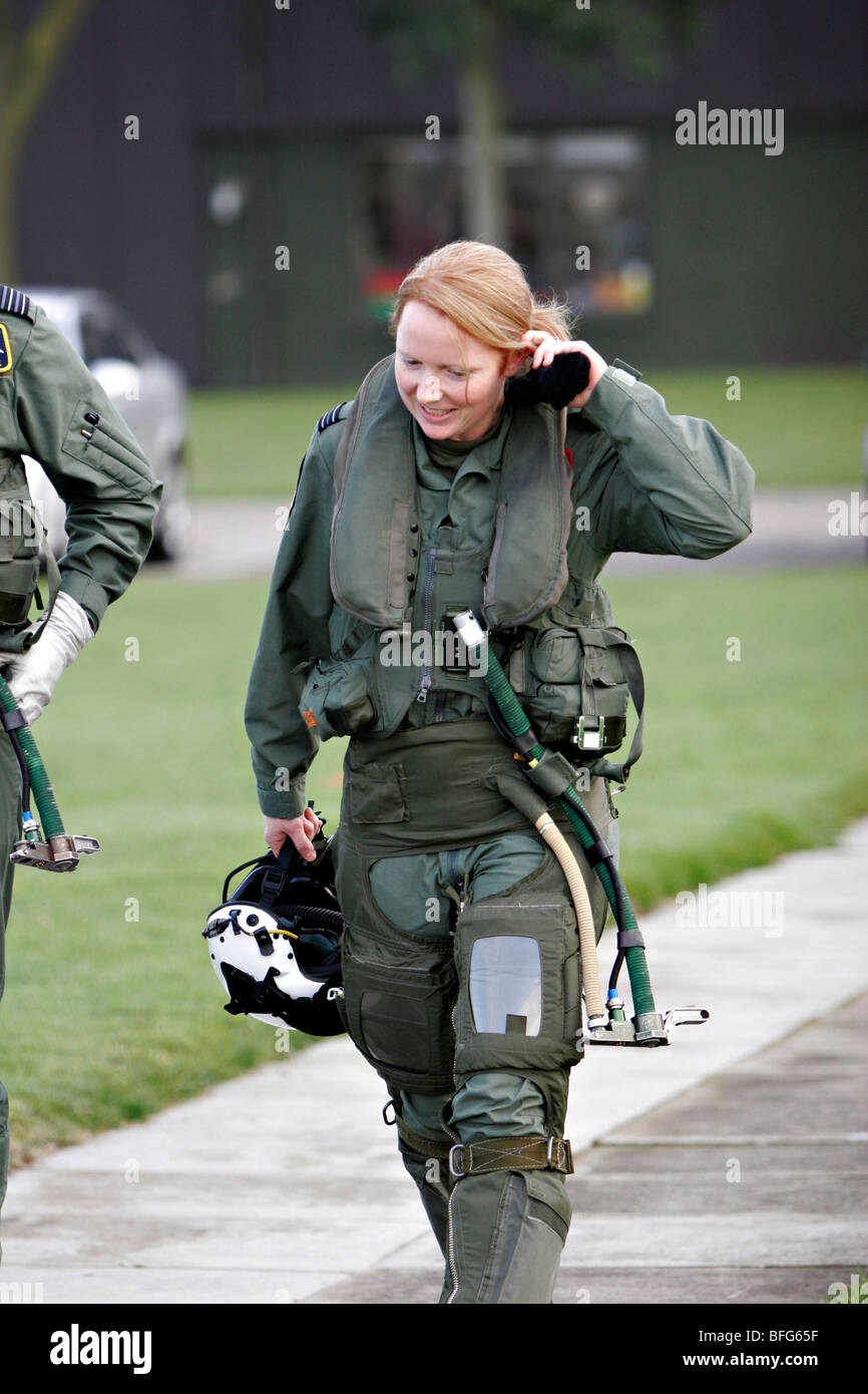 Erste weibliche Pilot mit dem RAF Display Team der Red Arrows, Kirsty Moore. Stockfoto